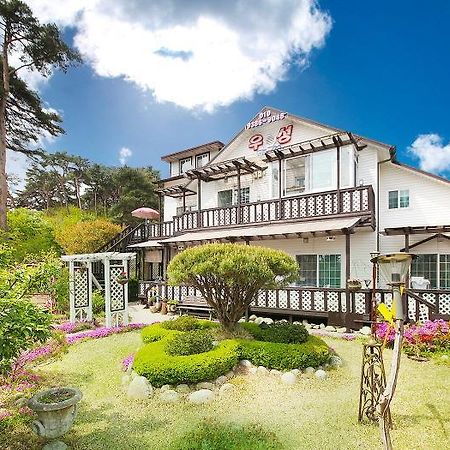 גנגנאונג Gyeongpo Woosung Pension מראה חיצוני תמונה